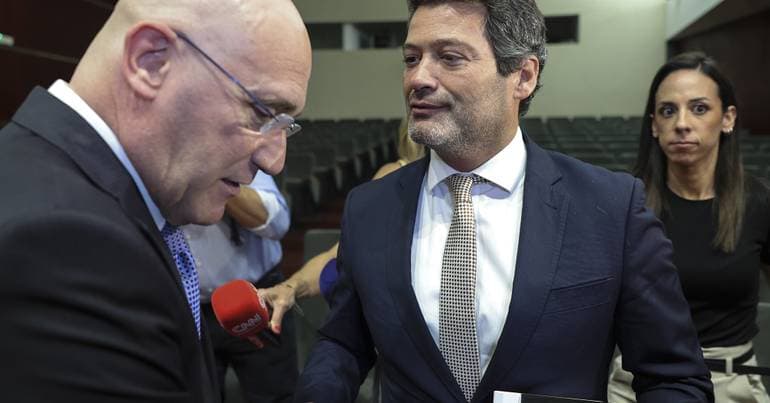 Passos Coelho and Ventura together? "It misses the mark for the Church"