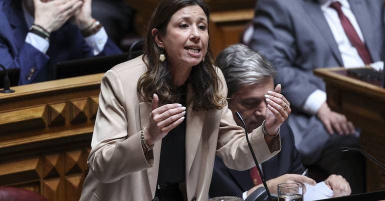 Mariana Leitão criticises lack of clarity in the PSU