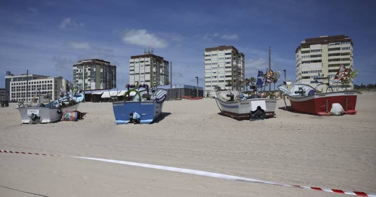 Fishermen complain about having no beach to work on