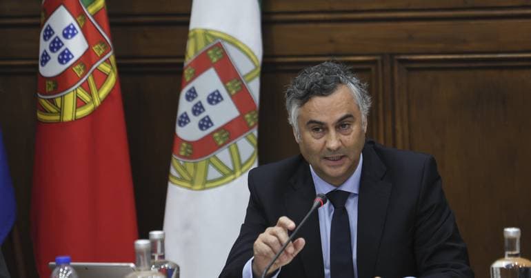 IL asks Government if it will change higher education dates