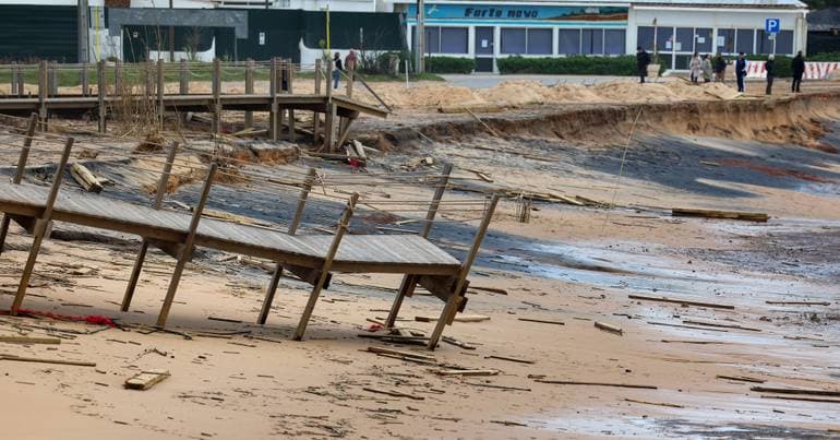 59% of beaches have not yet recovered from winter