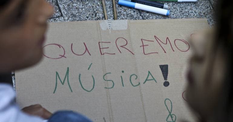 Fenprof demands an end to precarious employment in artistic education