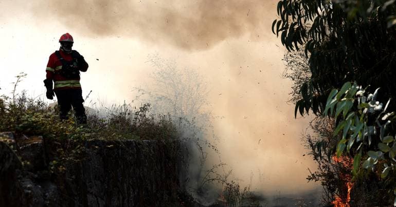Fire in Santa Marta de Penaguião in mop-up phase