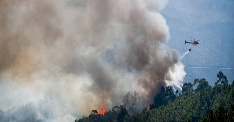 Fires mobilise more than 1,100 personnel this Tuesday
