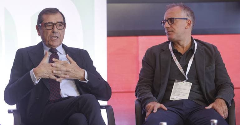 Moniz: platforms must identify professional information