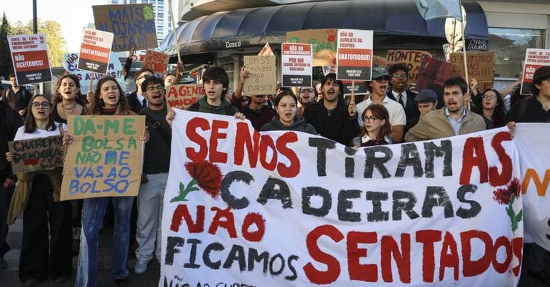 Students reject unfreezing and demand the end of tuition fees