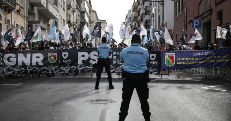 PSP police and GNR military personnel demonstrate in Lisbon