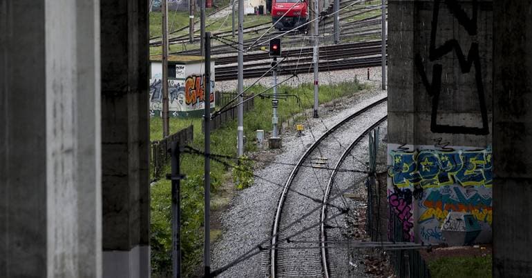 IP: Profit falls 44% to 43.8 million euros