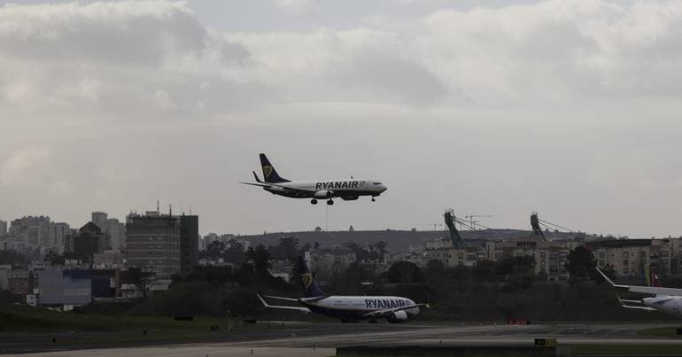 Passengers at national airports rise 4% in January