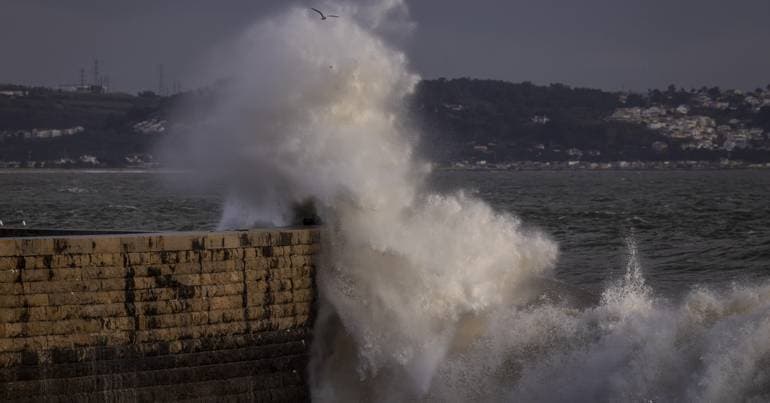 Funchal Captaincy extends bad weather warnings until Thursday