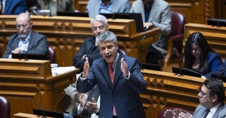 Carneiro says the Government has "lost credibility"