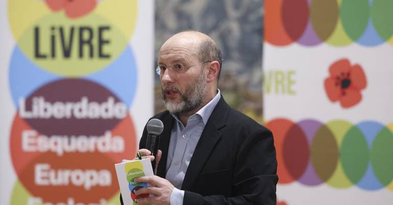 Against the 'make-do' approach. Livre begins sessions in Leiria