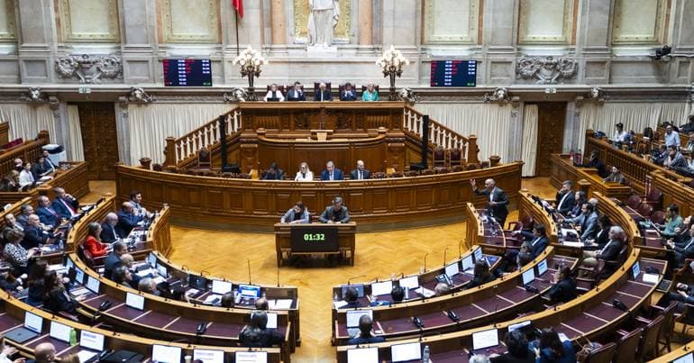 Contracts under special rules: 1.451 billion since 2021