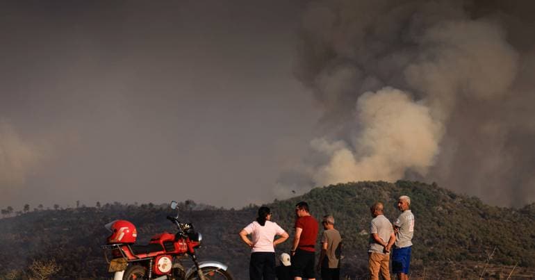 "Failed": residents outraged with Civil Protection
