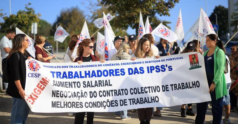 IPSS workers in protest threaten strike