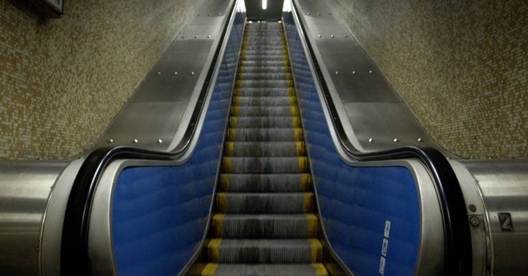 Escalator breakdowns: Suppliers were not held accountable