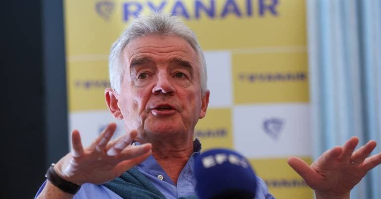 Ryanair warns of risk of aviation fuel shortages