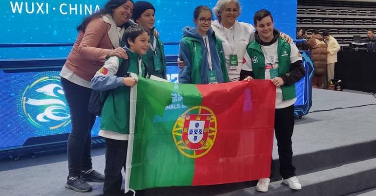 Portuguese are the only Europeans in the world robotics final