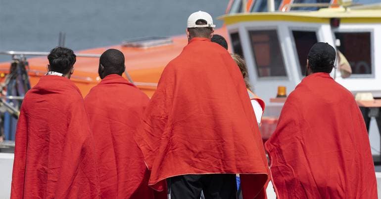 Number of refugees welcomed in the EU falls by 18% in 2025