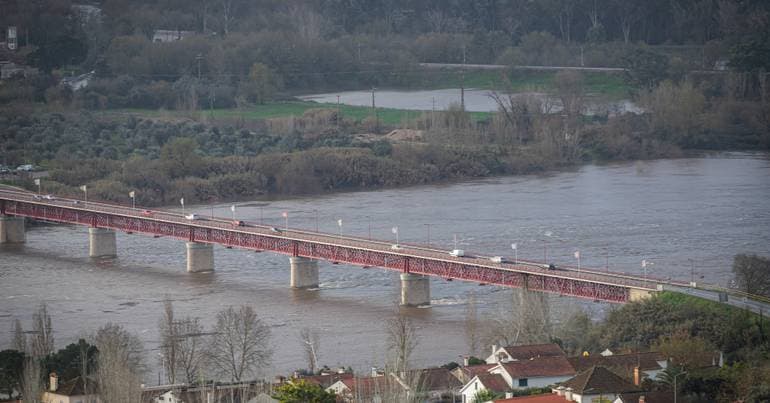 Kristin. Abrantes awaits roadworks on the EN2 after five months