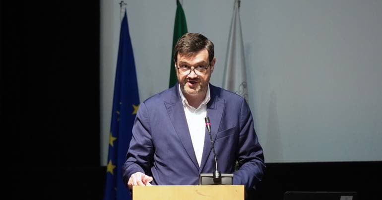 Lisbon local official receives 10,000 in allowances for living in Maia