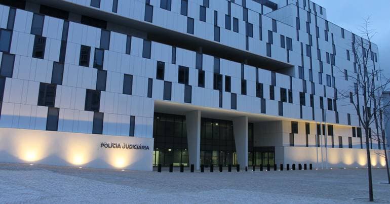 Man arrested in Matosinhos on suspicion of abducting his 3-year-old daughter