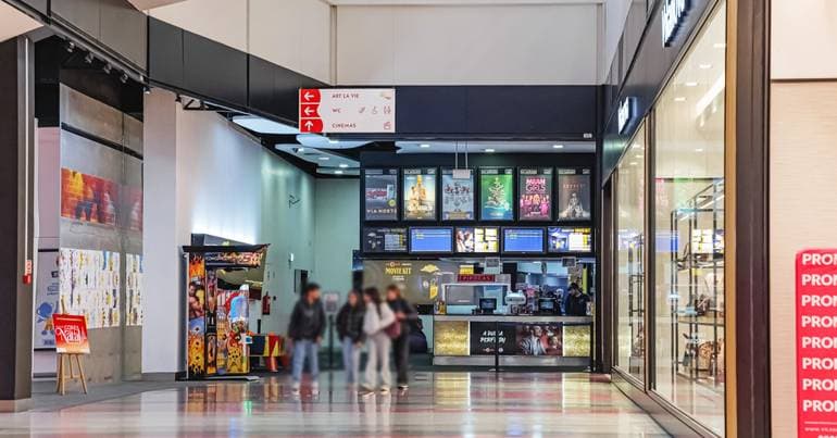 Normal store opened in a cinema in Guarda without Ministry approval