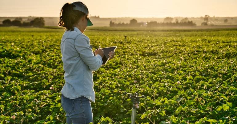 Brussels strengthens support for European farmers