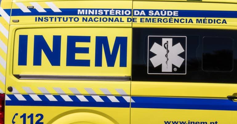 Landslide in Paredes injures worker
