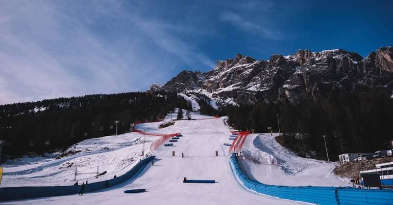 Security guard at Olympic shipyard dies on freezing night