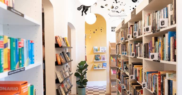 10 new bookshops in Lisbon for a break from screens