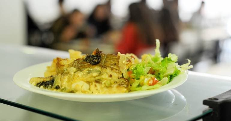 School canteens limit sweets and ban processed foods
