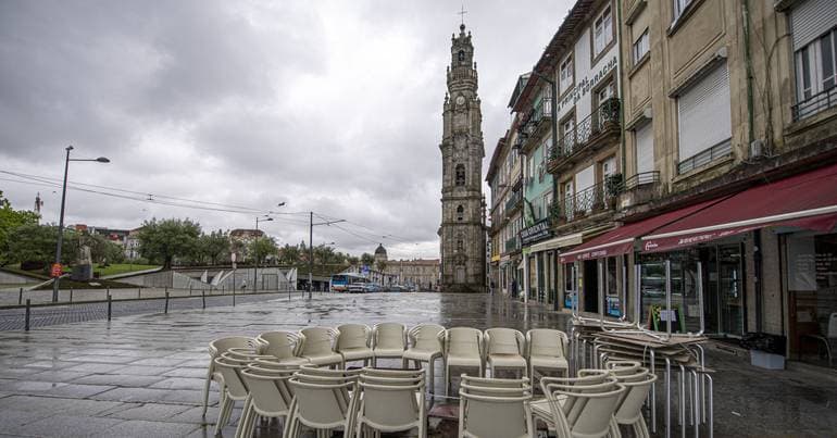 Clérigos Tower partially evacuated