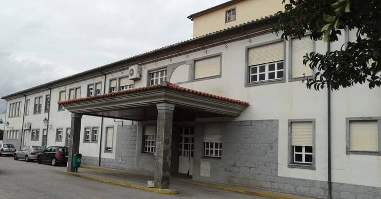 Cockroach infestation forces partial closure of Oliveira de Azeméis hospital