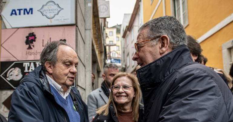 Seguro, the 'decent' one, welcomes Soares and takes aim at the 'sectarians'