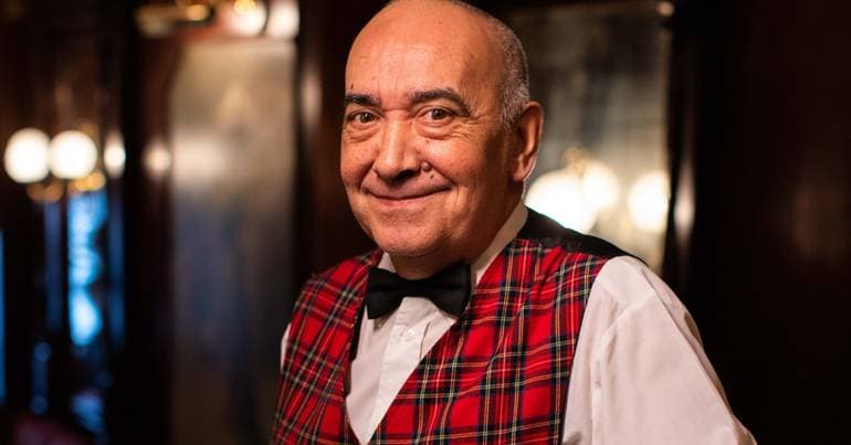 Davide Pinto, head waiter at Café de São Bento, has died