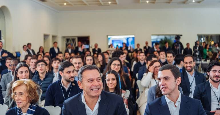 Montenegro closes Europe University in Porto de Mós