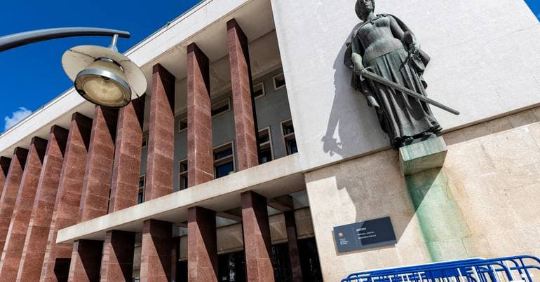 Defendants in worker death case remain silent