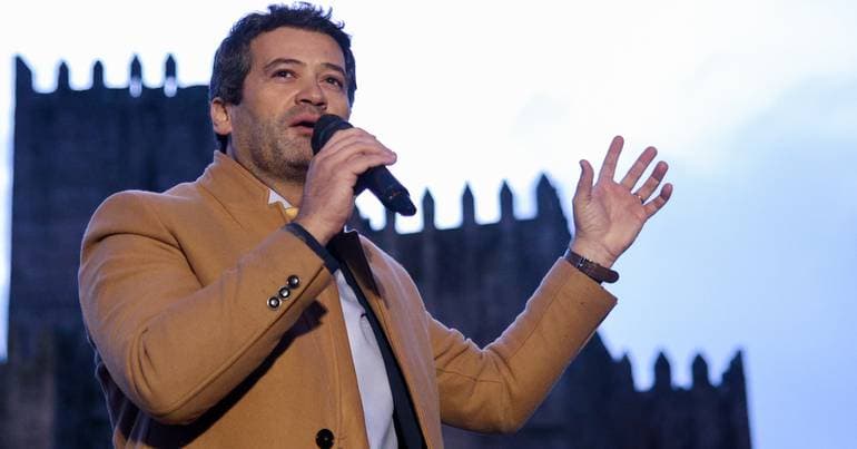 From the 'cradle' to João's 'head'. Ventura is calling for an 'earthquake'