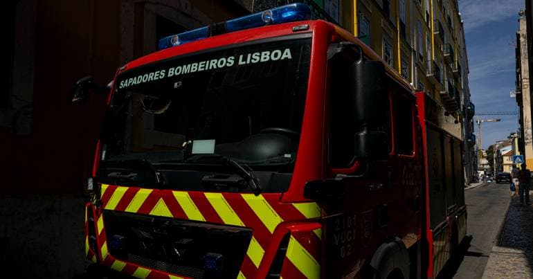 Constraints on Lisbon Sapadores ambulances