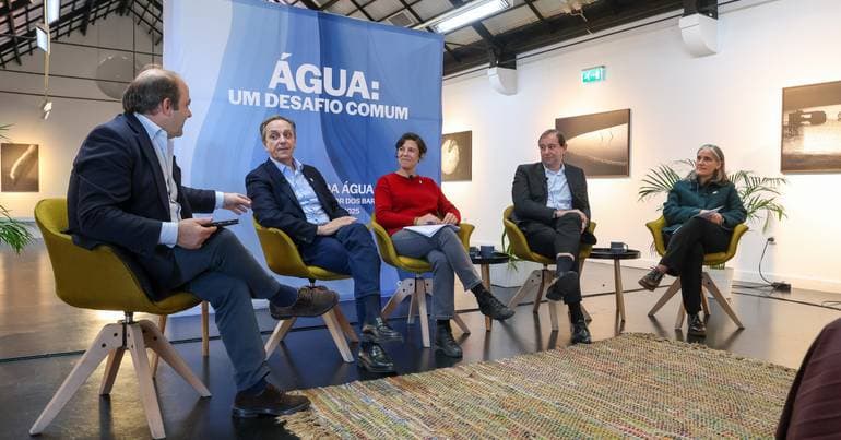 Water: a common challenge?