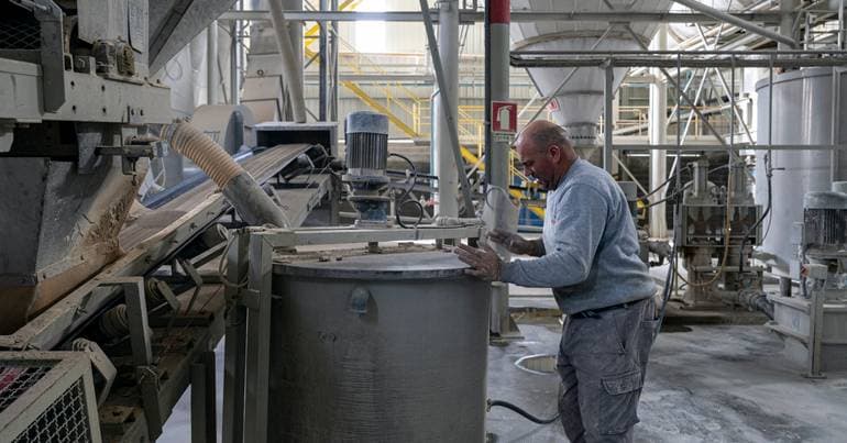 The company that overcame the power outage and illuminated 150 homes