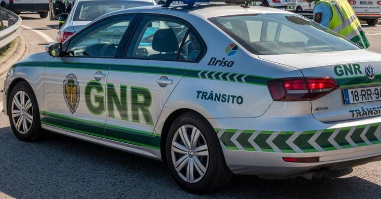 A6 closed at the Elvas-West junction following a truck crash