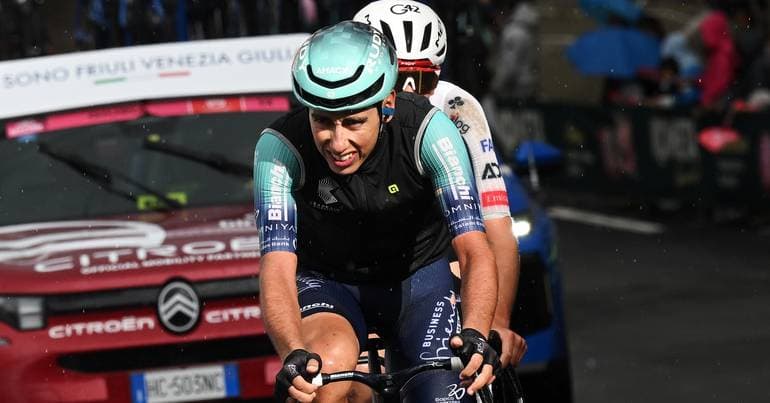 Wet race, blessed race: Eulálio in pink at the Giro