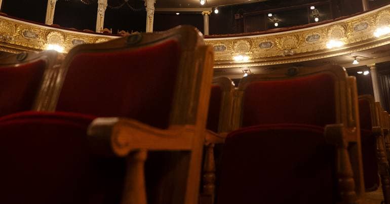 Inmates present a play at the Guarda Theatre