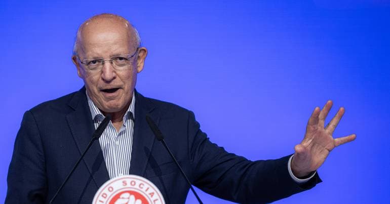 Santos Silva: "There is an original sin in the way of governing"