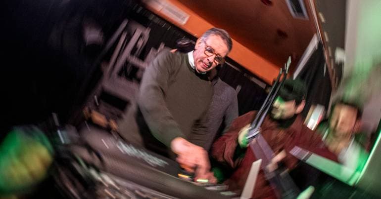"Daddy Cool": DJ Seguro plays music in Braga