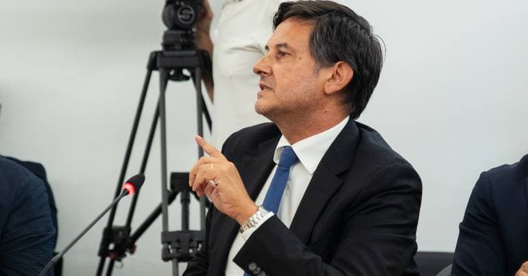 Rocha missed the motion of no confidence vote to be on TV