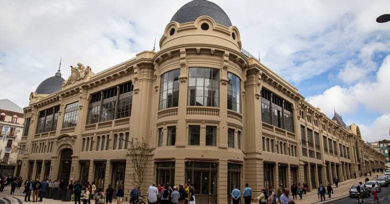 Court suspends public auction of Bolhão Market