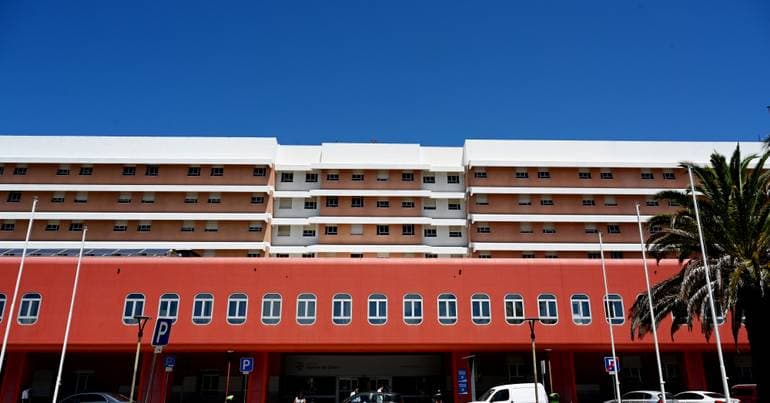 Barreiro obstetricians resist working emergency shifts in Almada